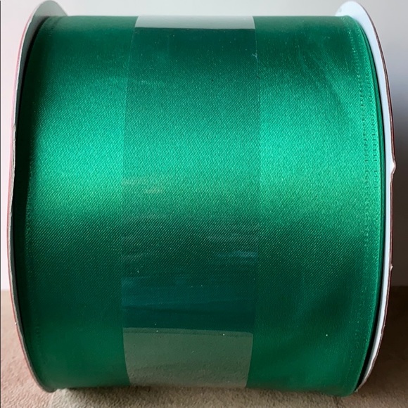 Maker's Holiday Green Christmas Wired Ribbon - Picture 3 of 5